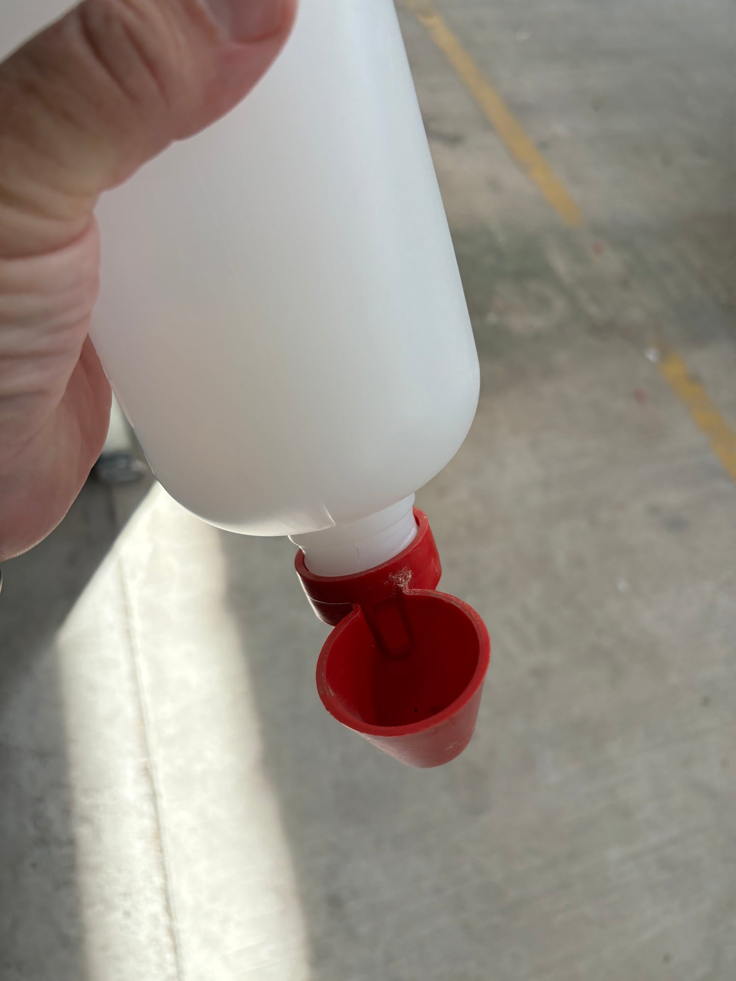 1.25 Lt Plastic Bottle Hanging Drinker