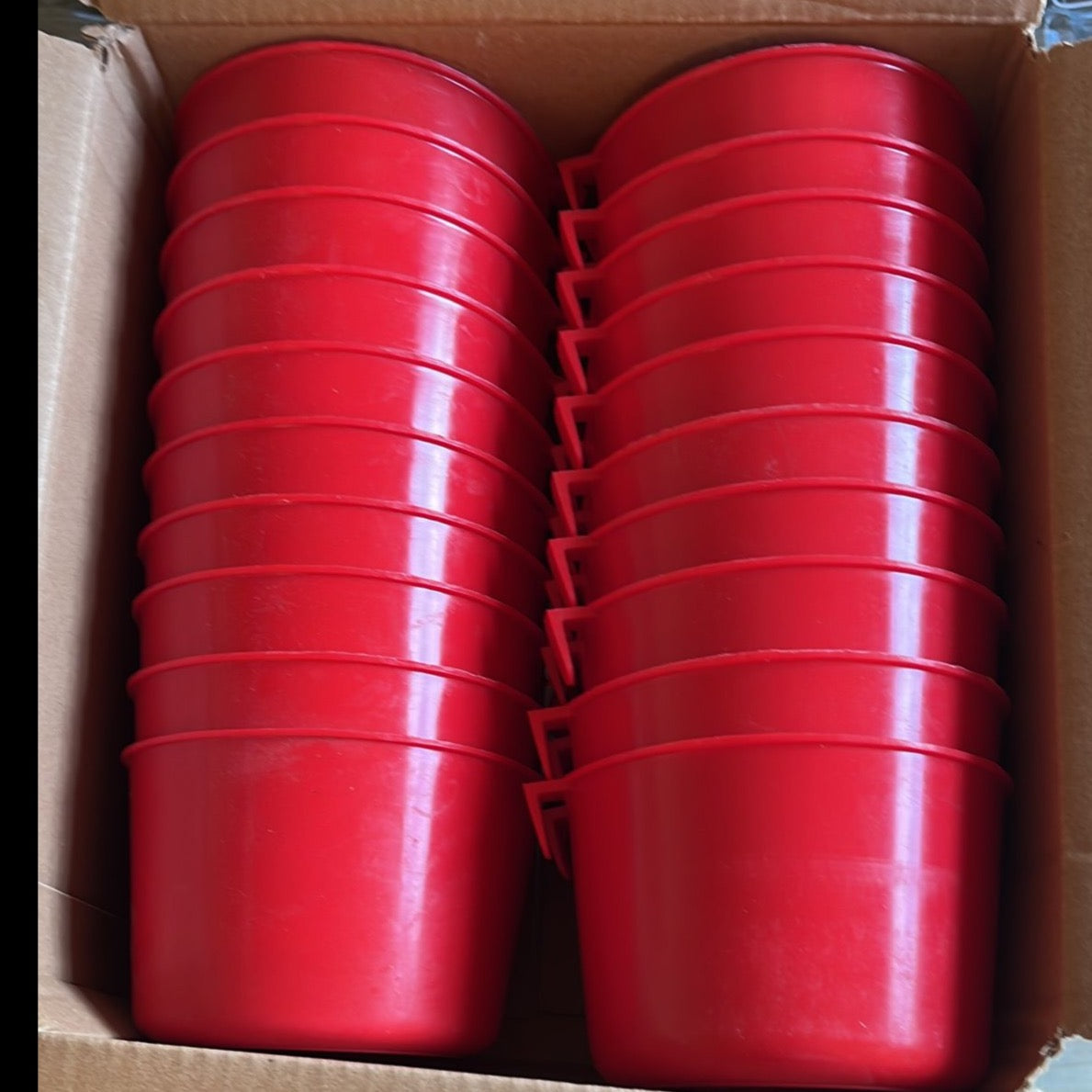 COMEDERO REDONDO DE 1 L PARA GALLO / 1 Lt POULTRY CUP